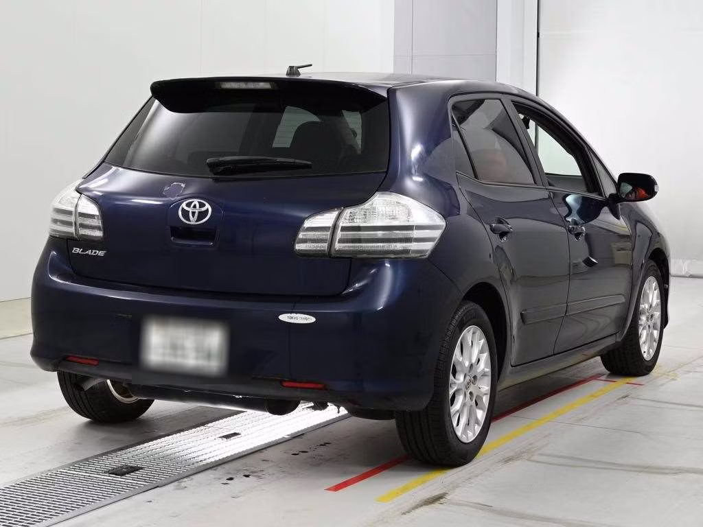 TOYOTA BLADE