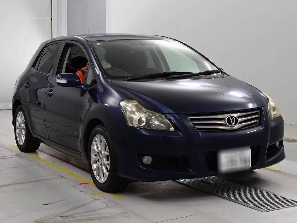TOYOTA BLADE