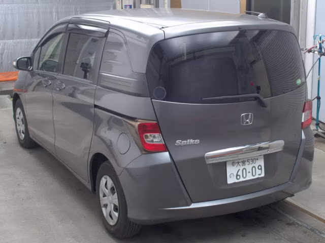 HONDA FREED SPIKE