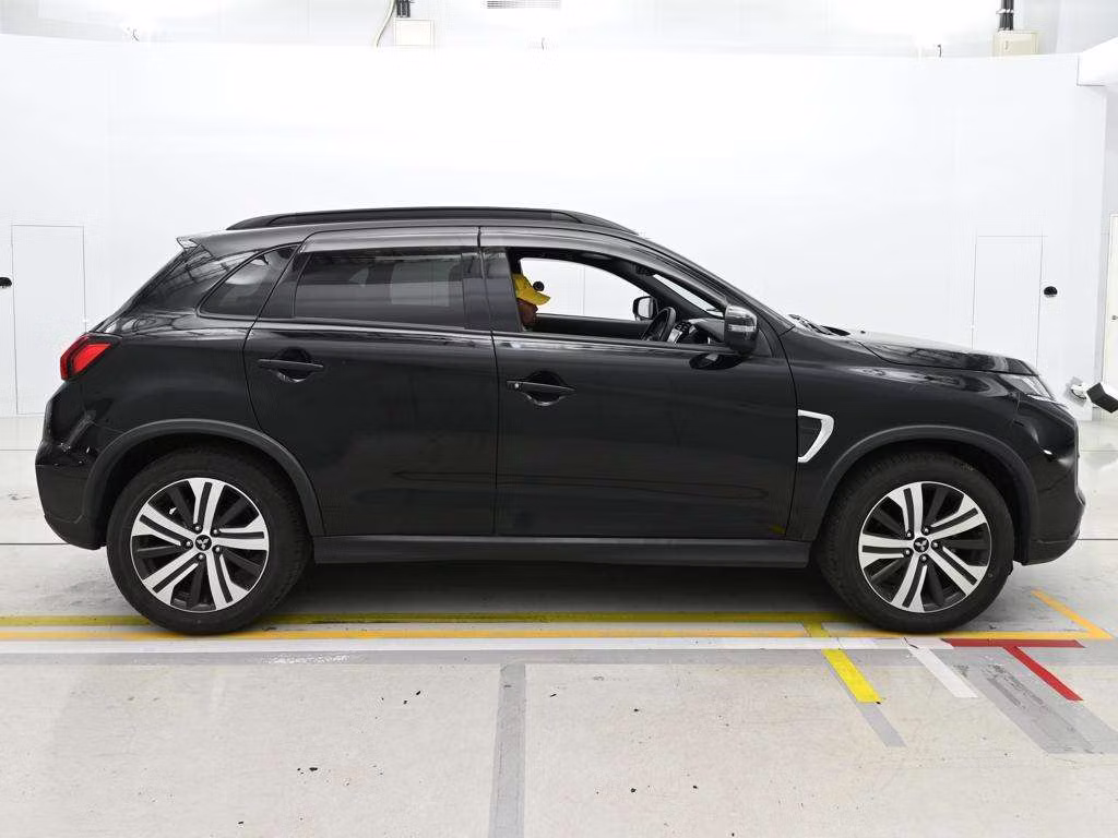 MITSUBISHI RVR