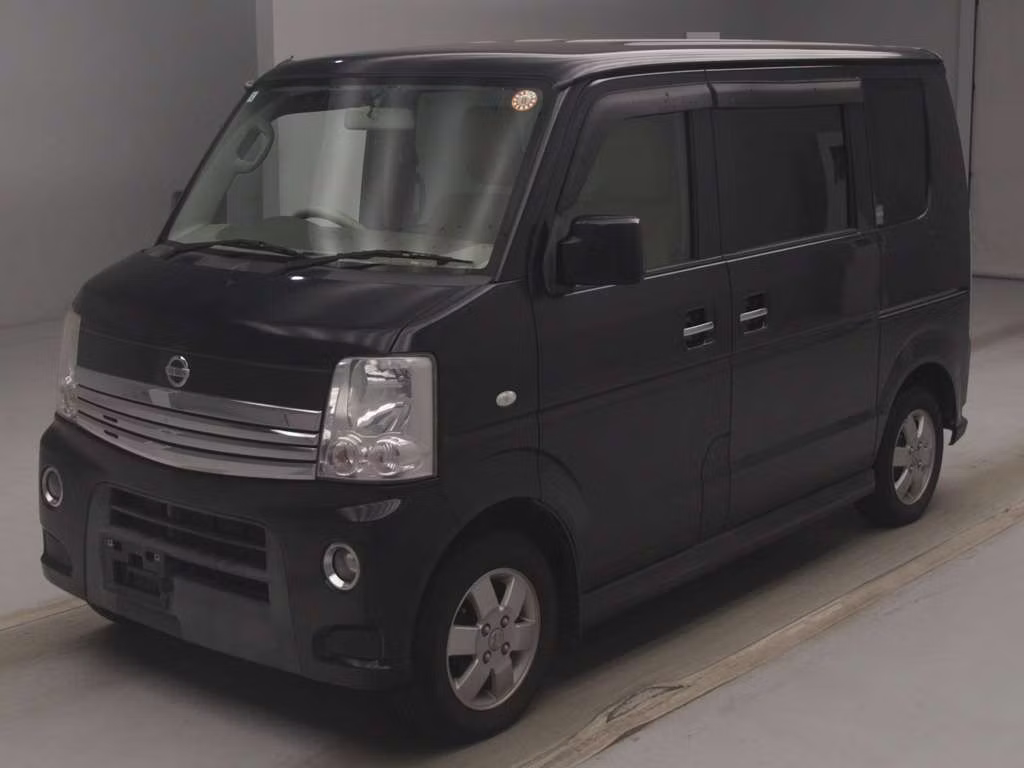 NISSAN NV100 CLIPPER