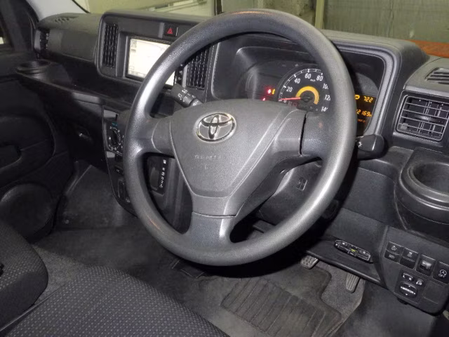 TOYOTA PIXIS VAN