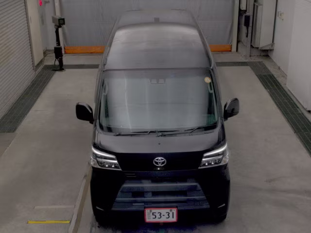 TOYOTA PIXIS VAN