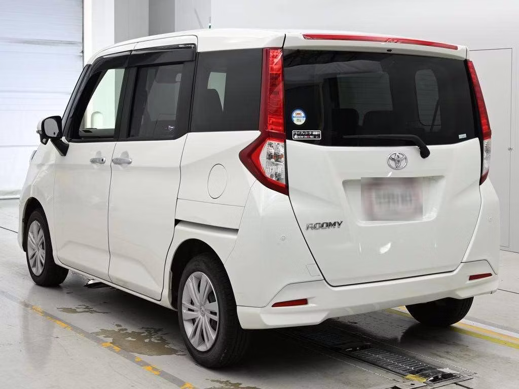 TOYOTA ROOMY