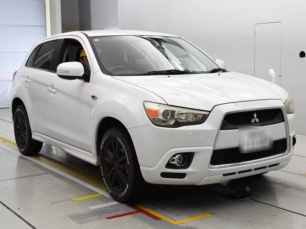 MITSUBISHI RVR