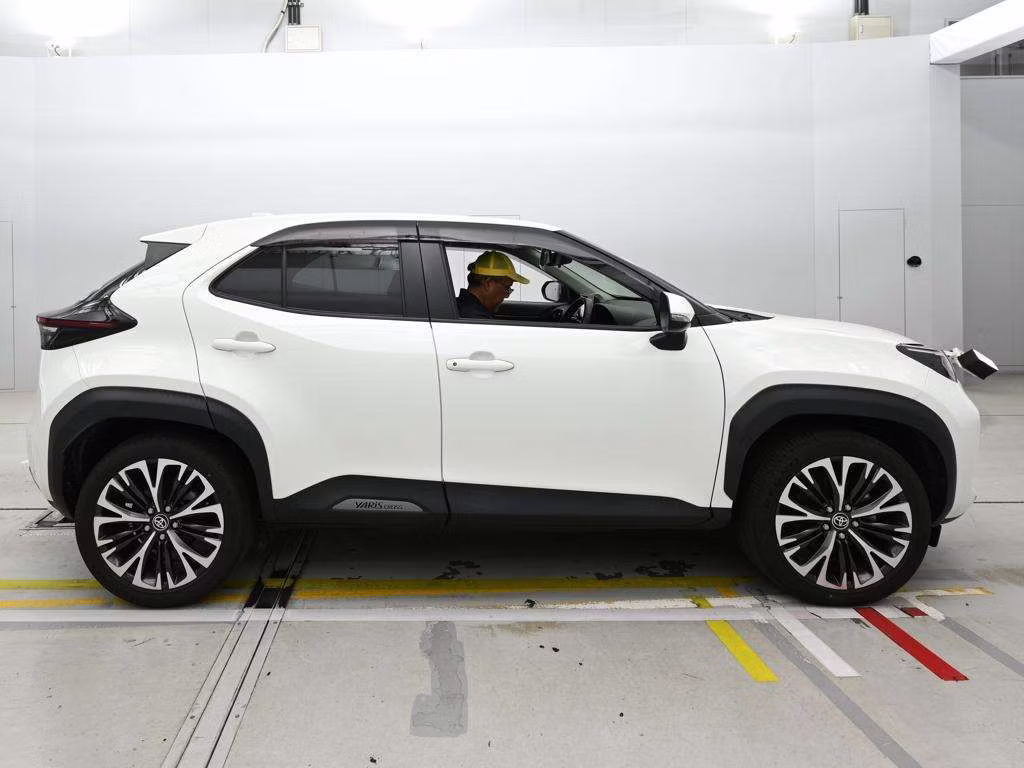 TOYOTA YARIS CROSS