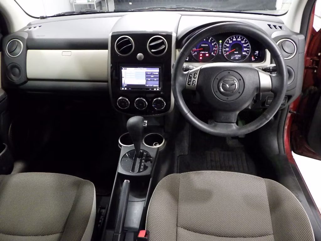 MAZDA VERISA