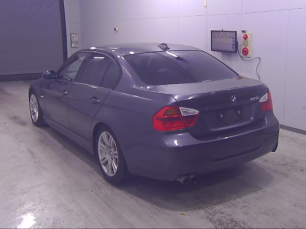 BMW 3-SERIES