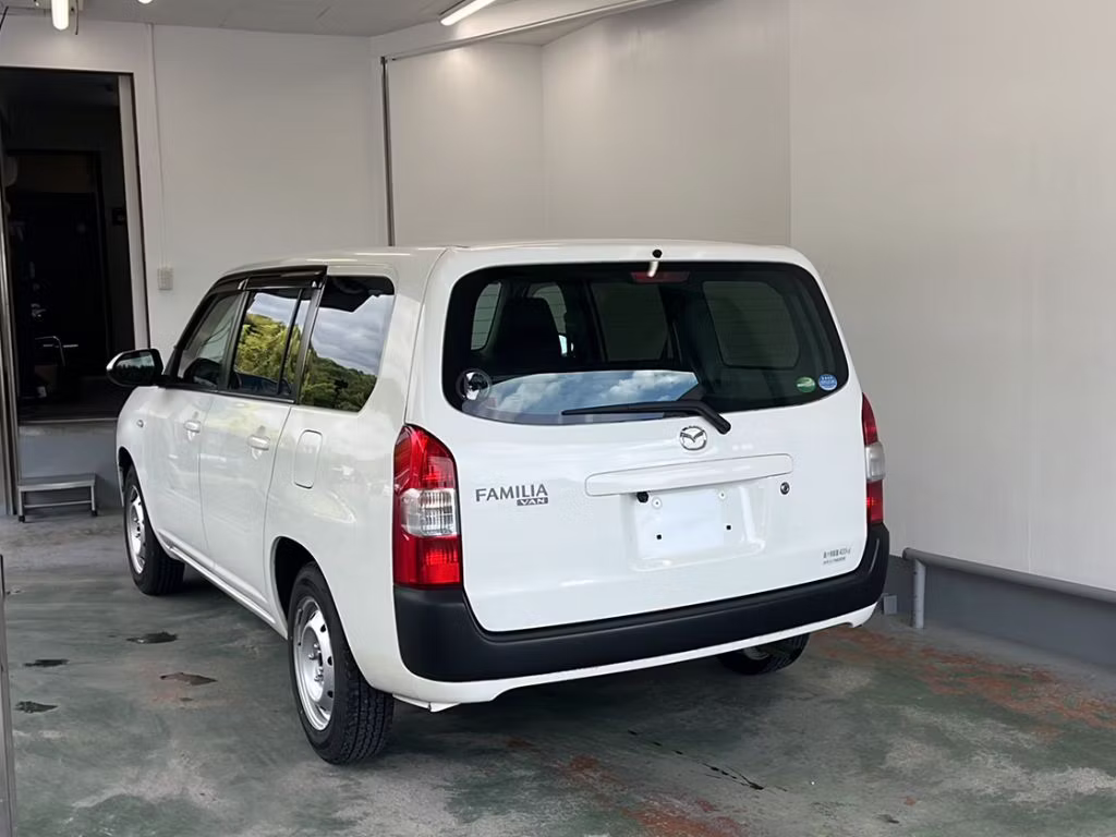 MAZDA FAMILIA