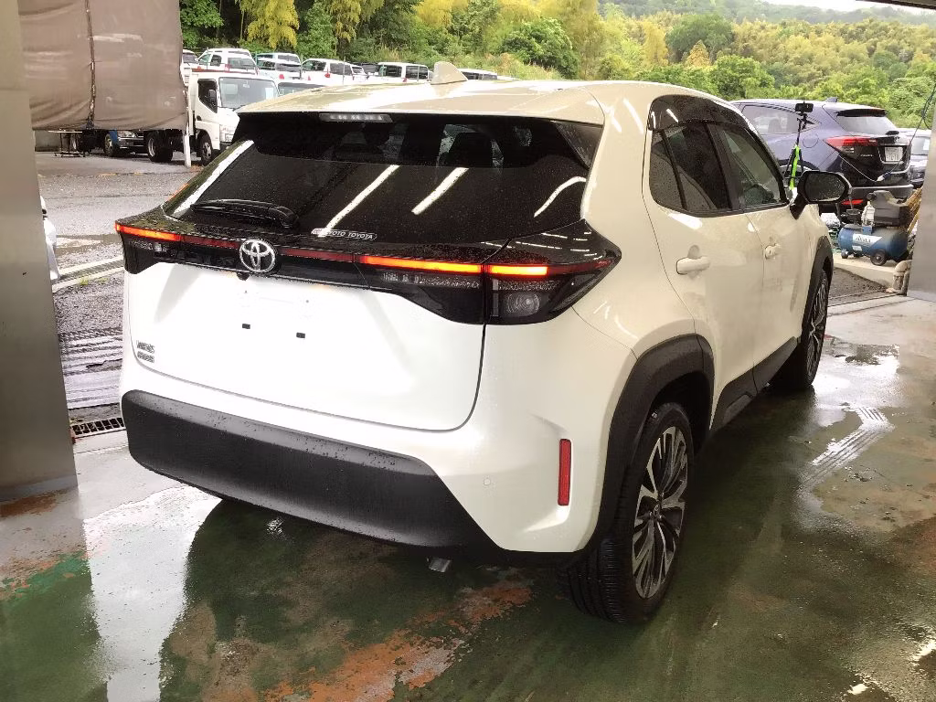 TOYOTA YARIS CROSS