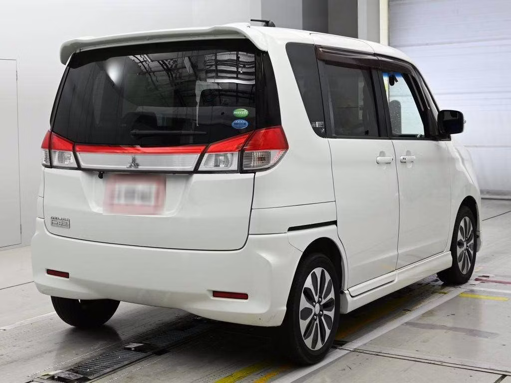 MITSUBISHI DELICA D:2