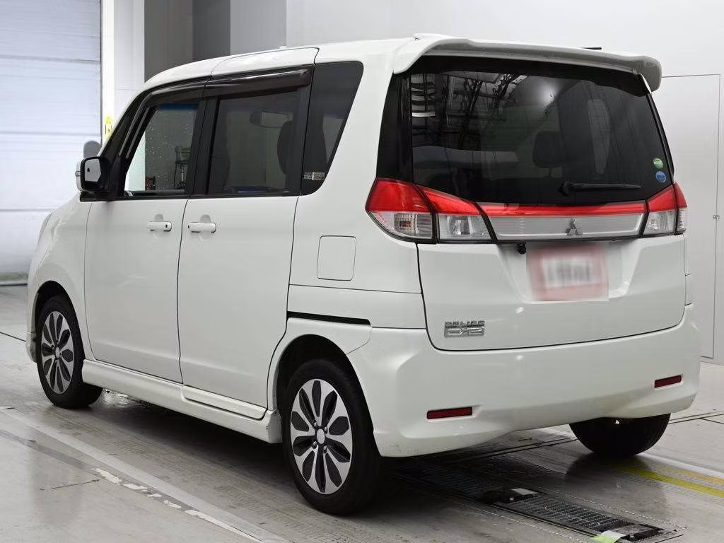 MITSUBISHI DELICA D:2