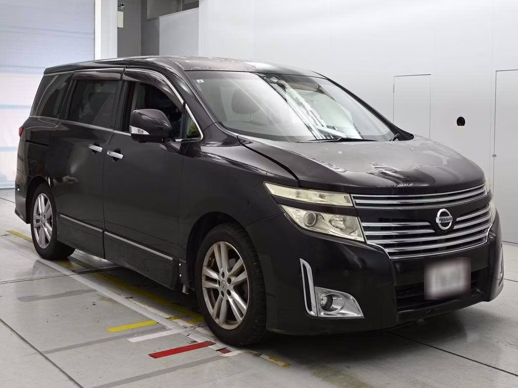 NISSAN ELGRAND
