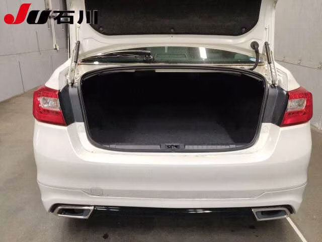 SUBARU LEGACY B4