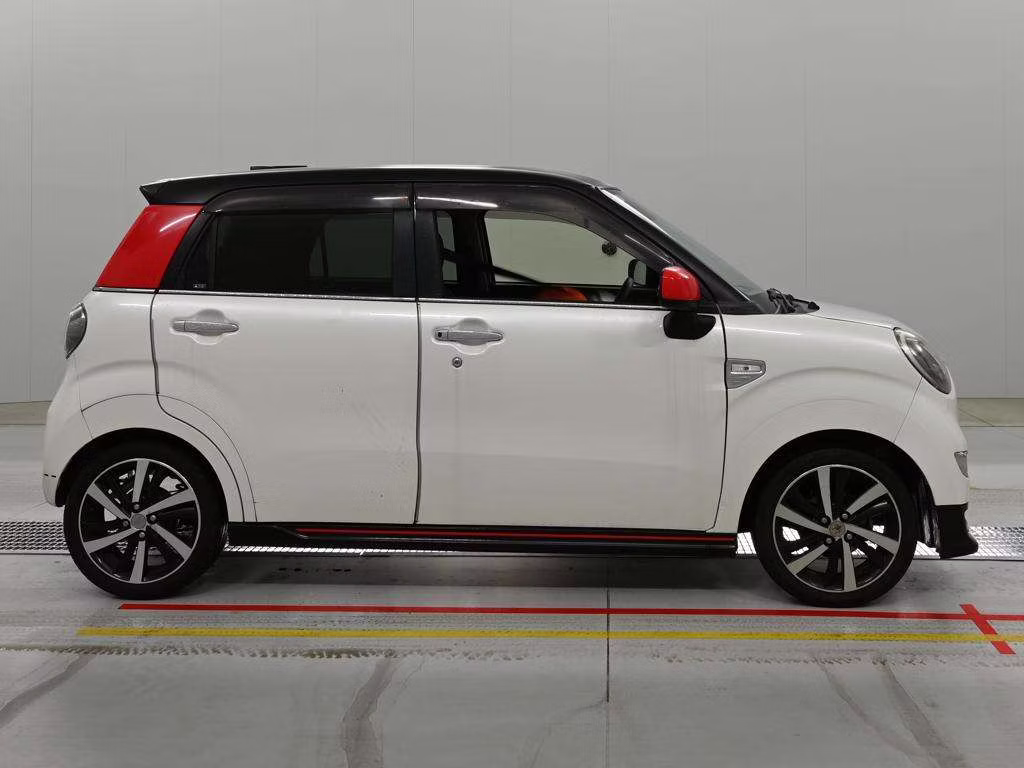 DAIHATSU CAST