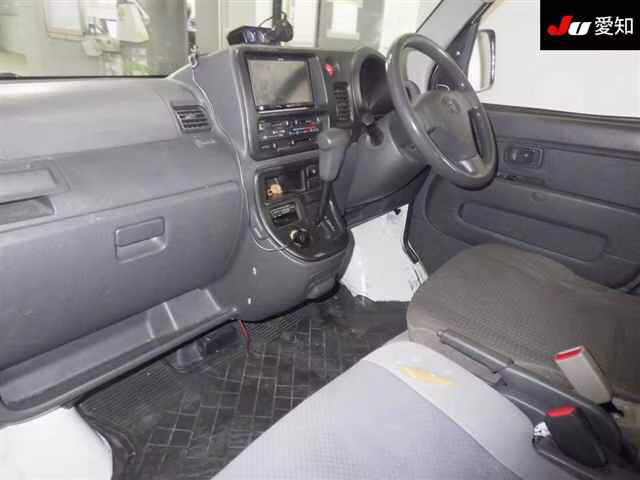 TOYOTA PIXIS VAN