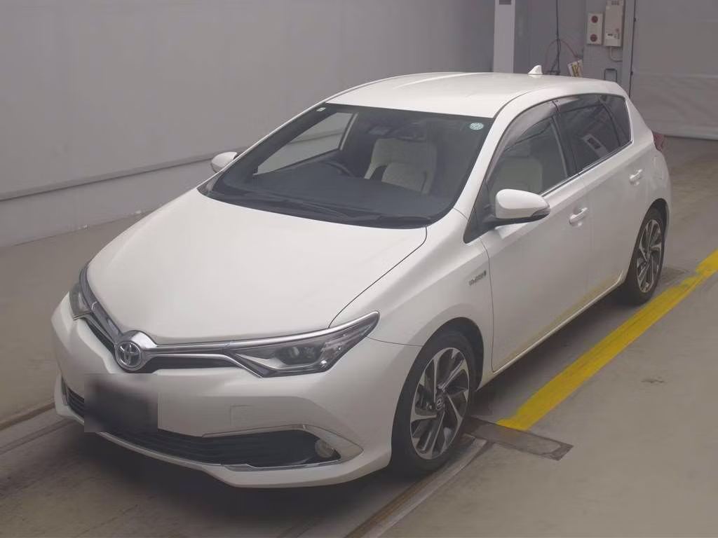 TOYOTA AURIS