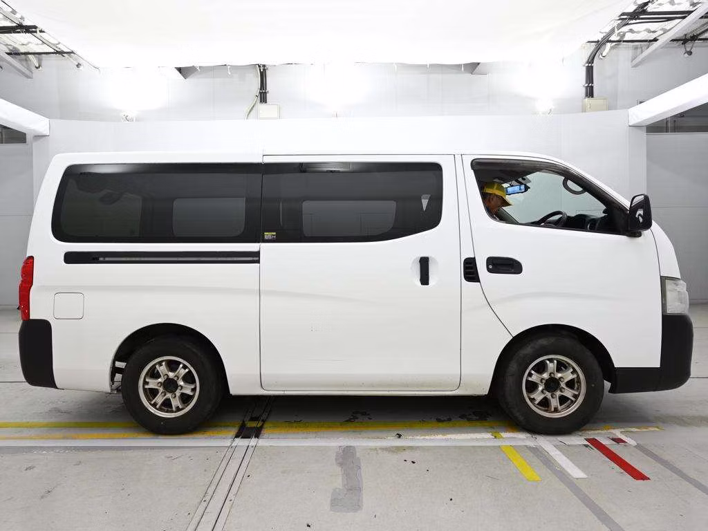 NISSAN NV350 CARAVAN