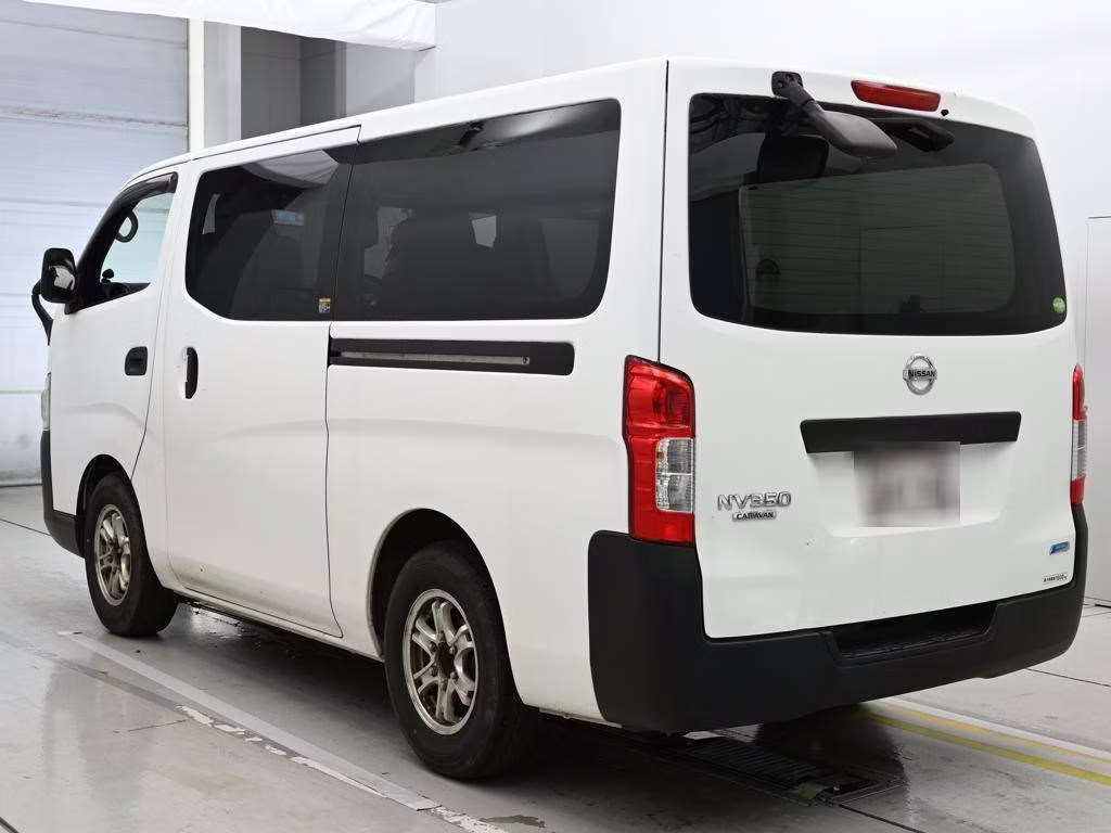 NISSAN NV350 CARAVAN