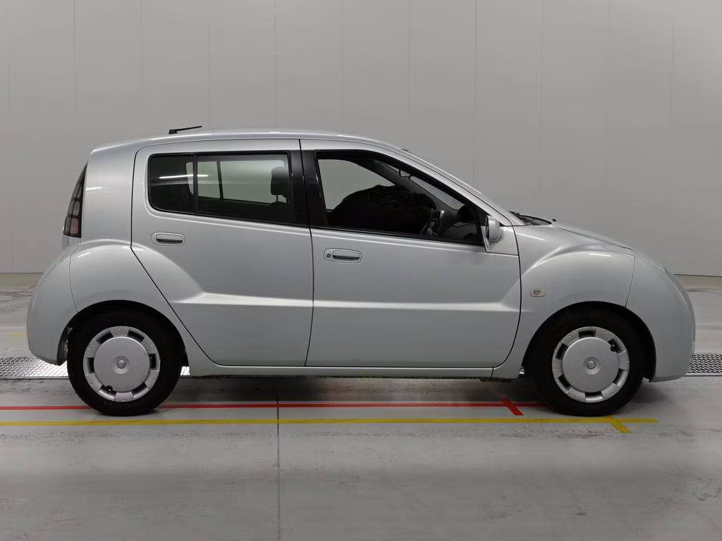 TOYOTA WILL CYPHA