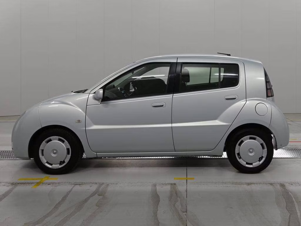 TOYOTA WILL CYPHA