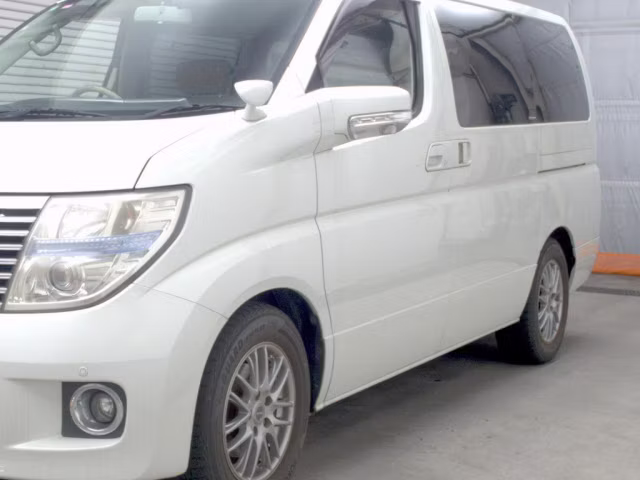 NISSAN ELGRAND