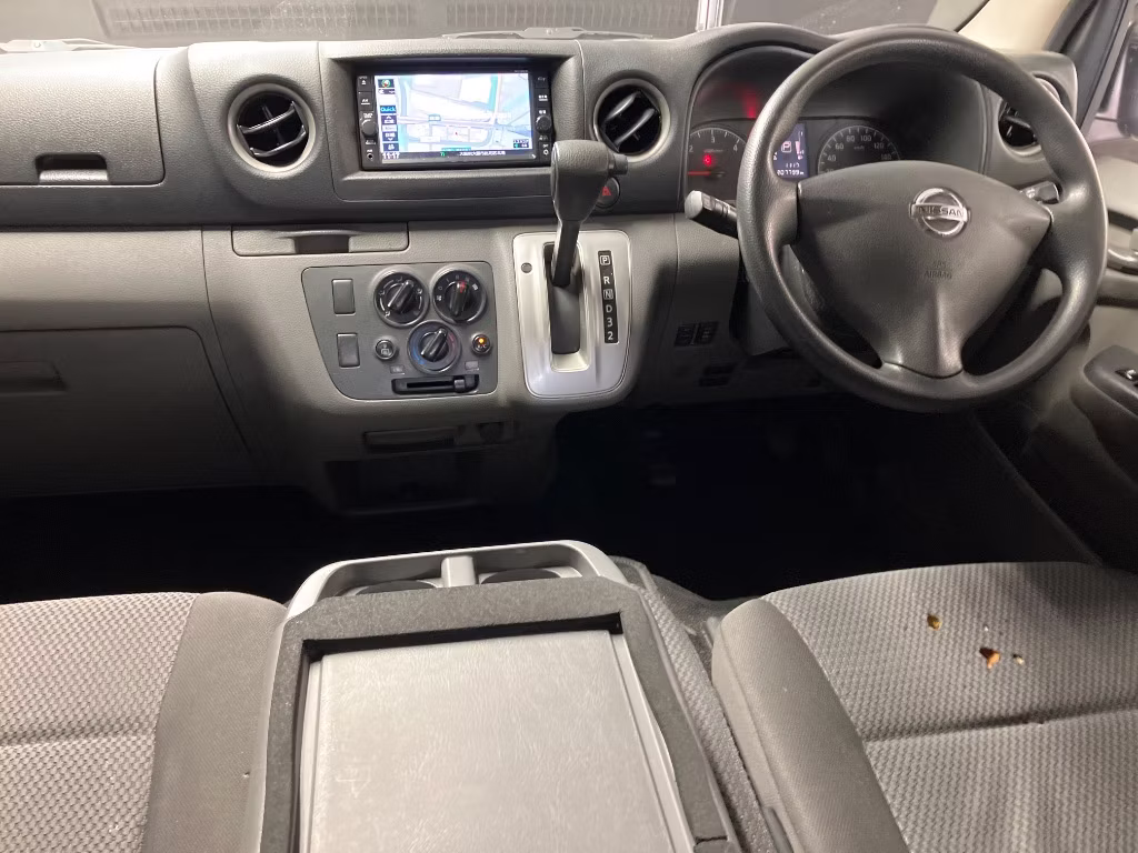 NISSAN NV350 CARAVAN