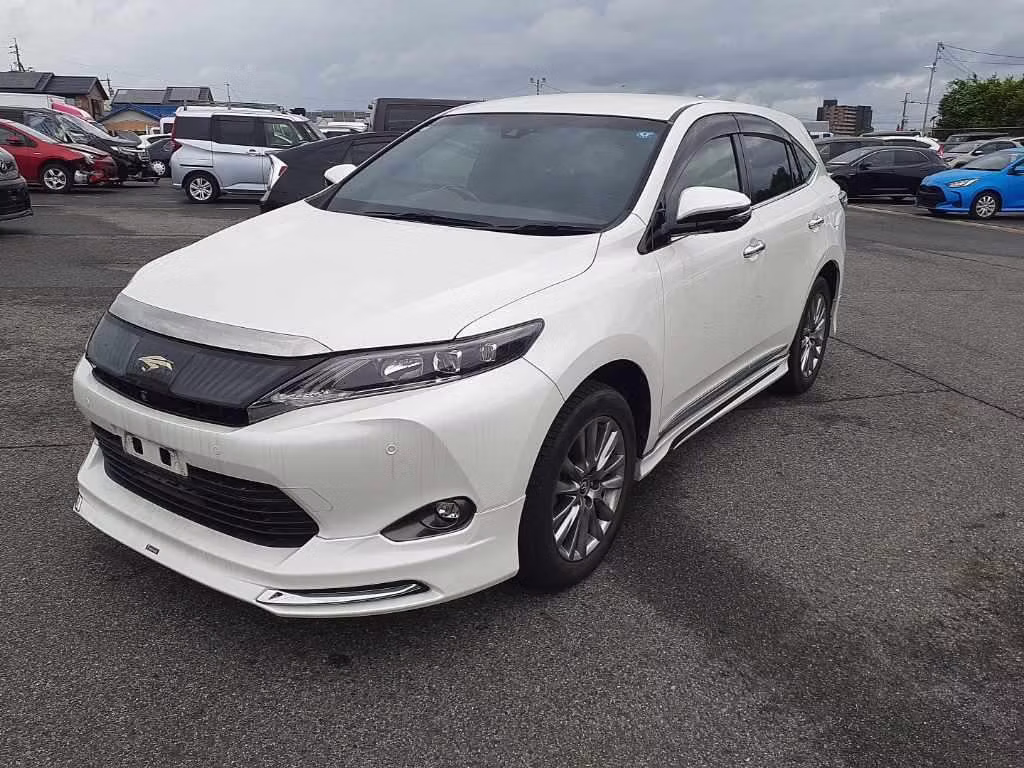 TOYOTA HARRIER