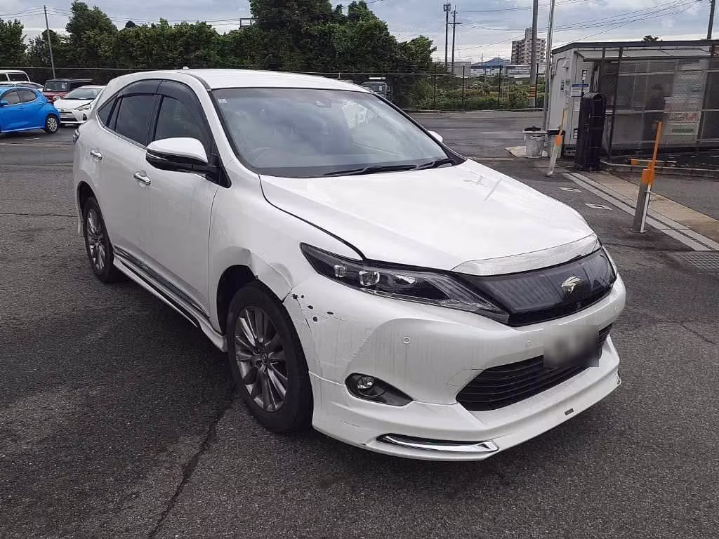 TOYOTA HARRIER