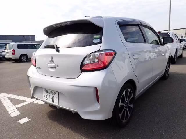 MITSUBISHI MIRAGE