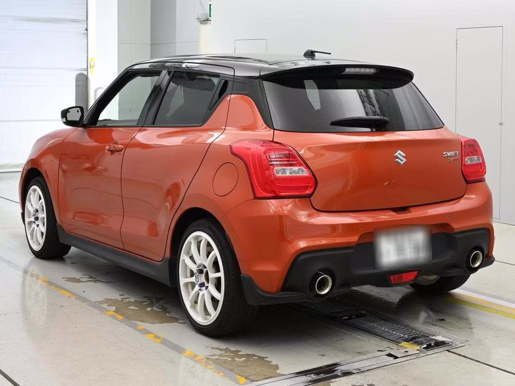 SUZUKI SWIFT