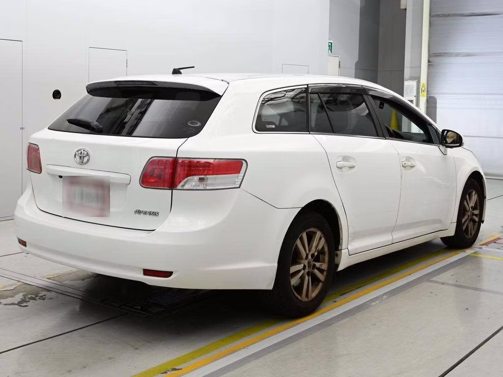 TOYOTA AVENSIS