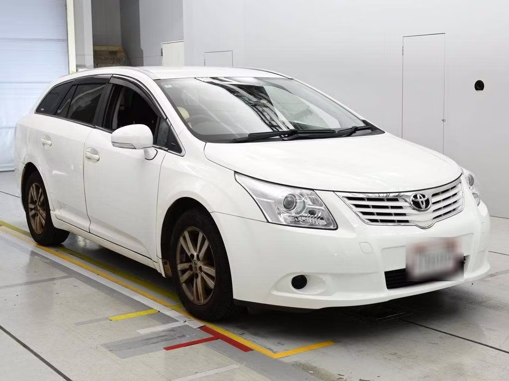 TOYOTA AVENSIS