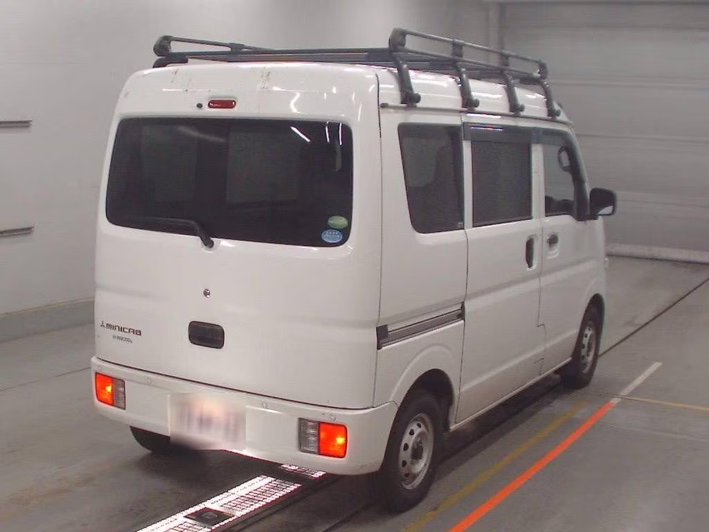 MITSUBISHI MINICAB