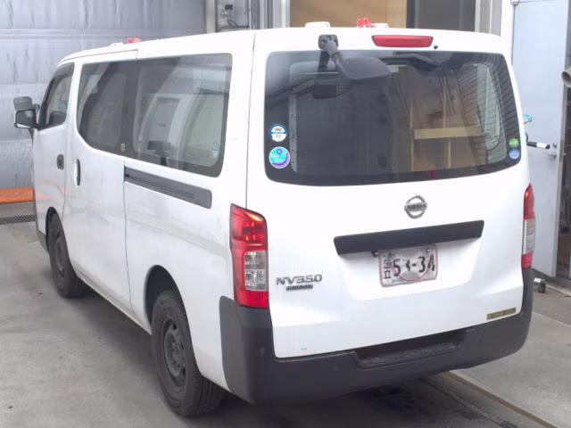 NISSAN NV350 CARAVAN