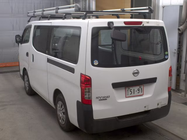 NISSAN NV350 CARAVAN