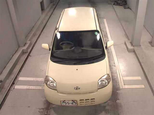 DAIHATSU ESSE