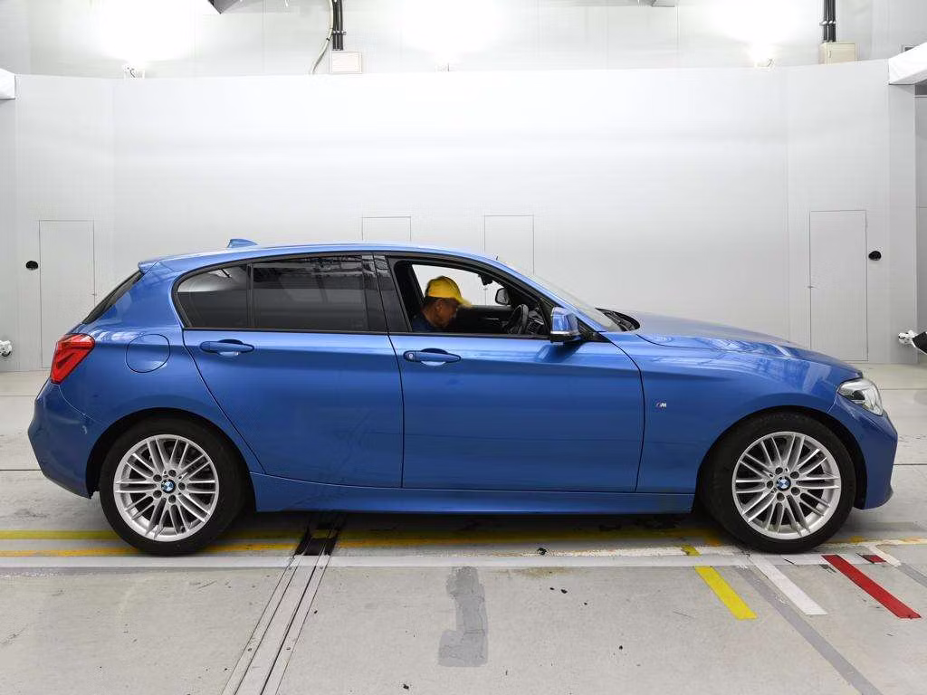 BMW 1-SERIES