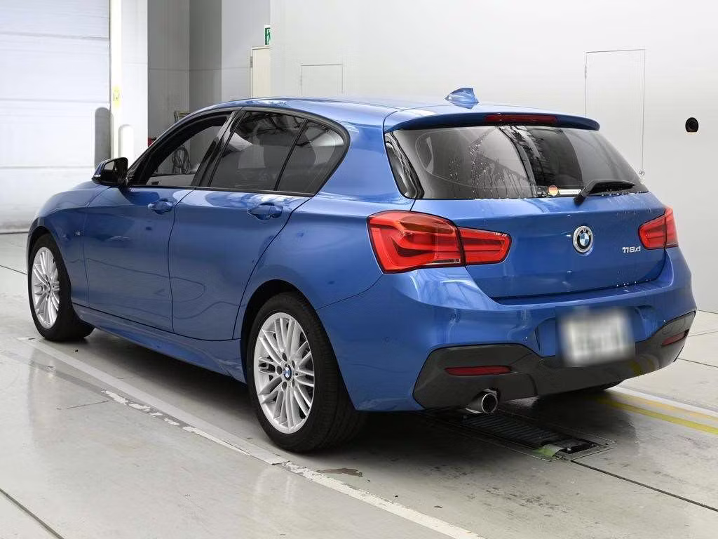 BMW 1-SERIES