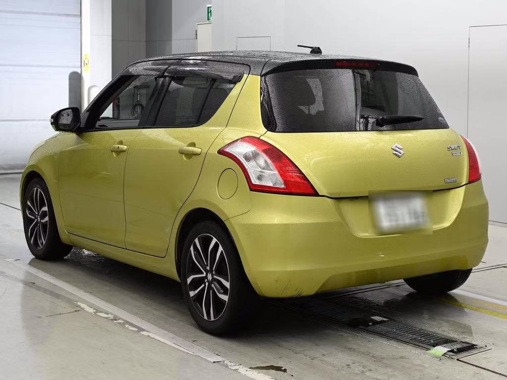 SUZUKI SWIFT