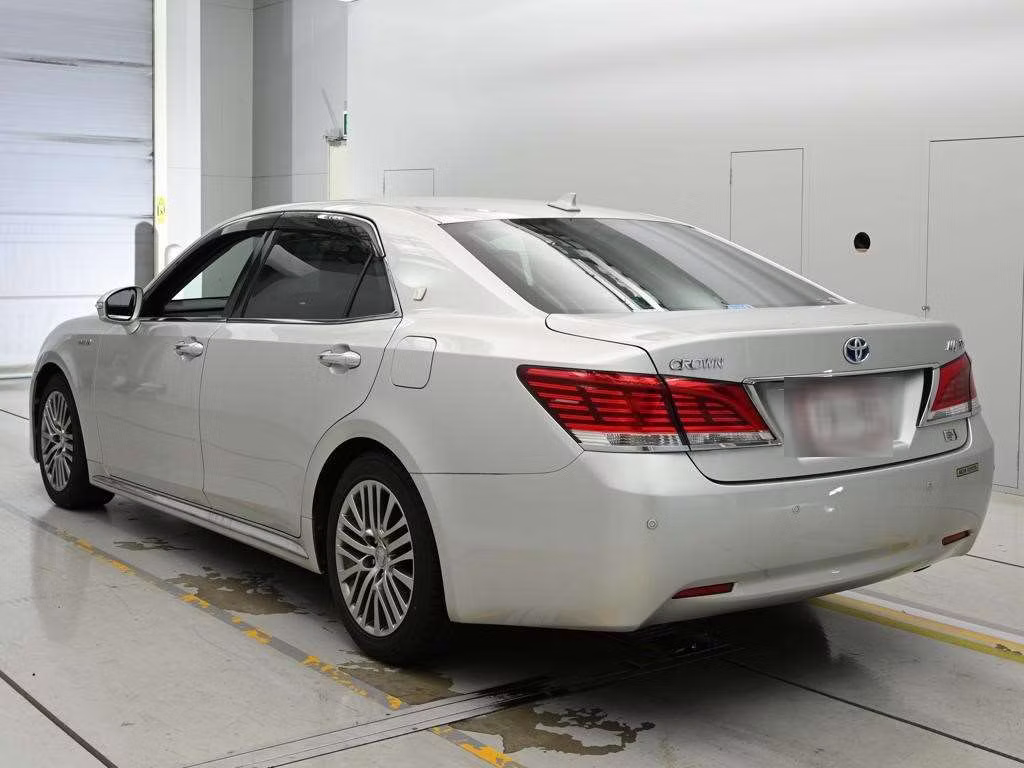 TOYOTA CROWN MAJESTA