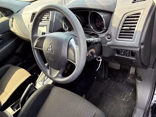 MITSUBISHI RVR