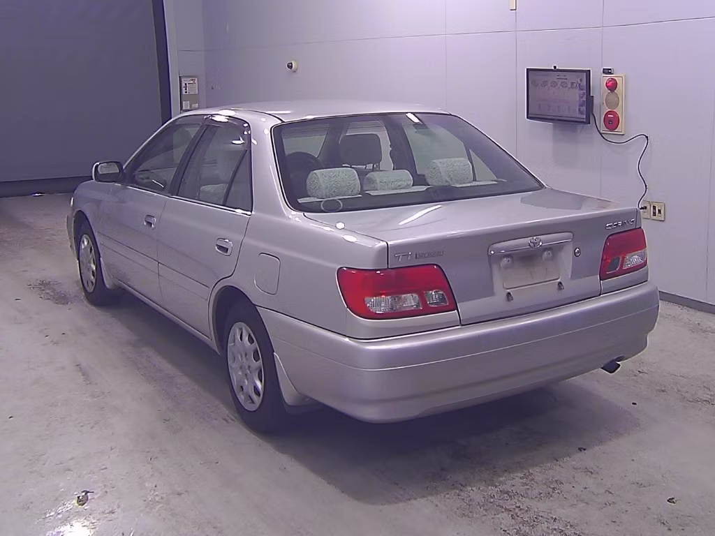TOYOTA CARINA