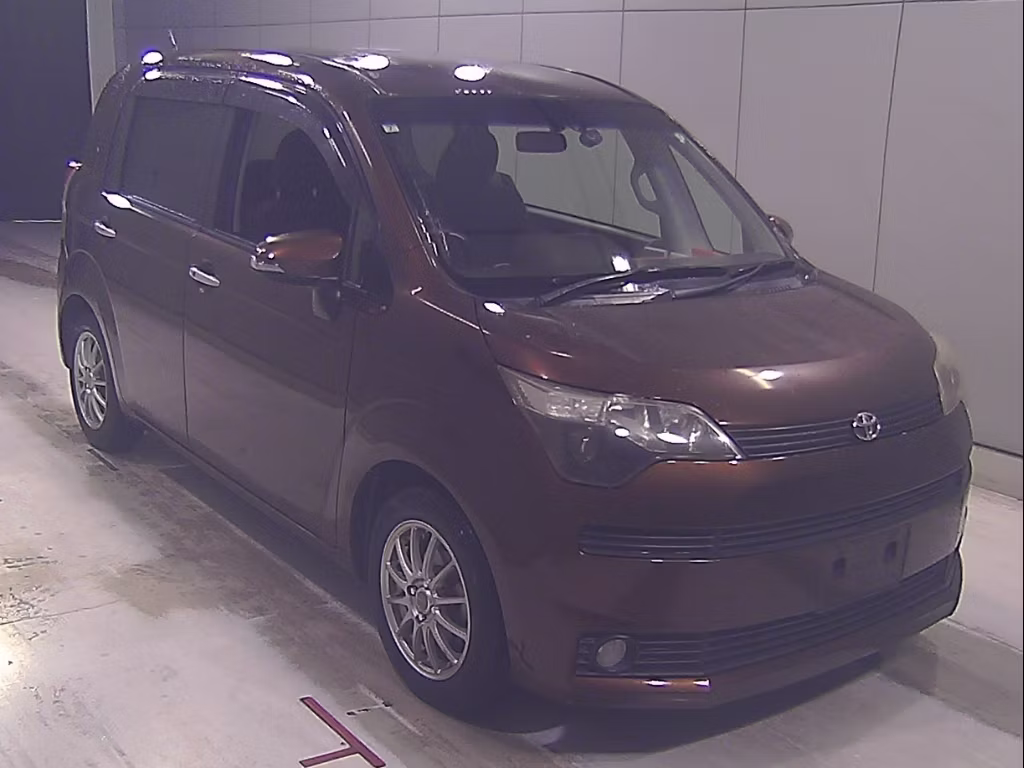 TOYOTA SPADE