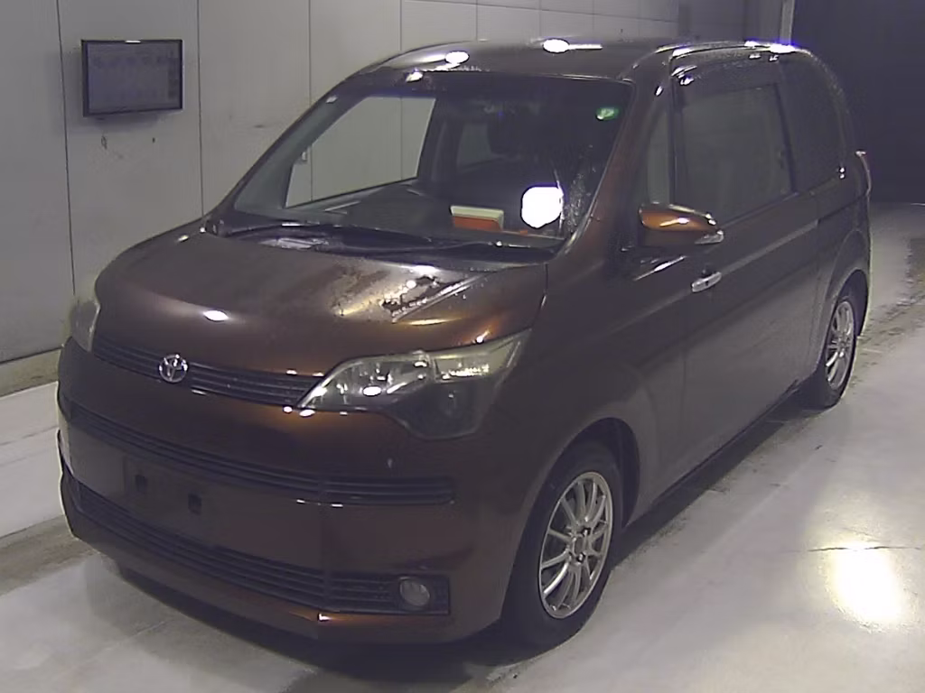 TOYOTA SPADE