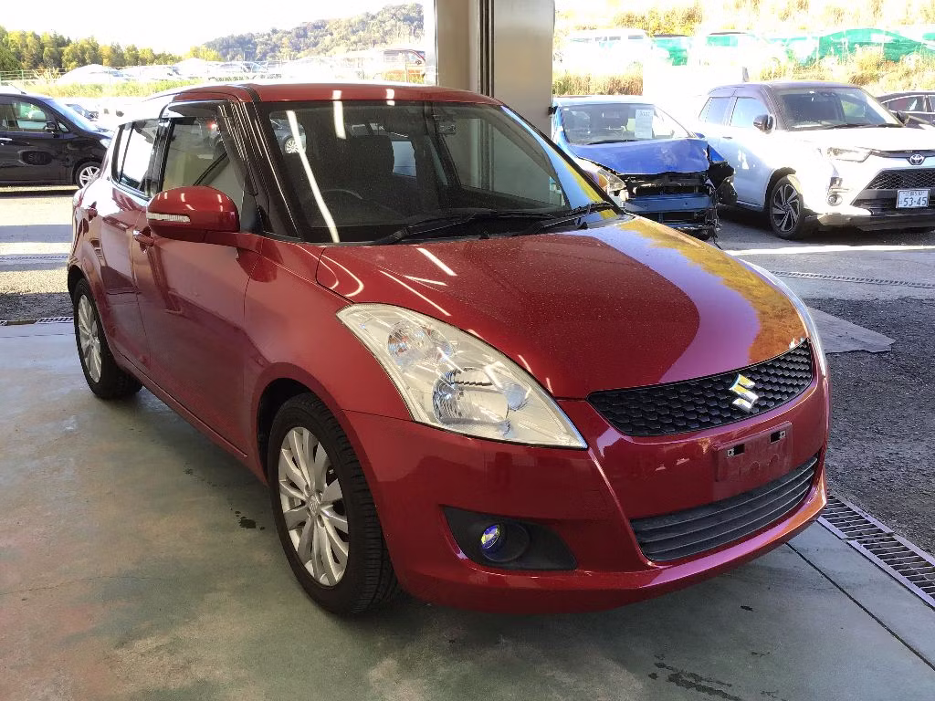 SUZUKI SWIFT