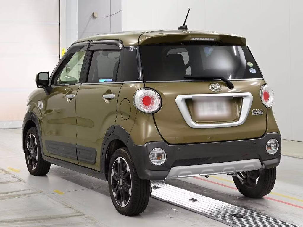 DAIHATSU CAST