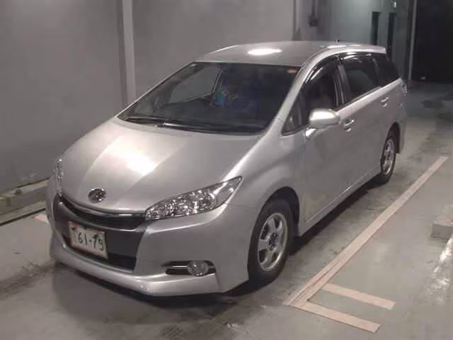 TOYOTA WISH