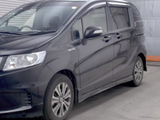 HONDA FREED SPIKE