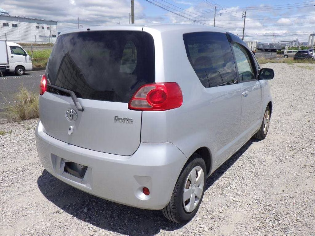 TOYOTA PORTE